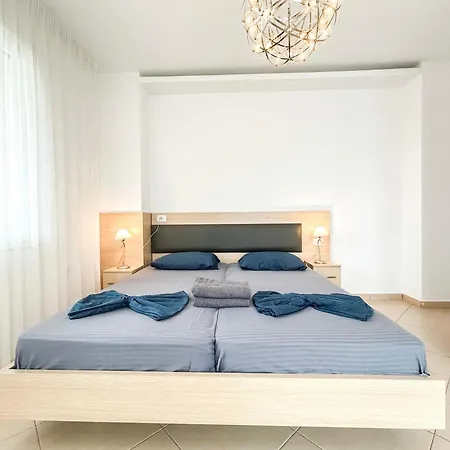 Korabi Luk 695 Durres