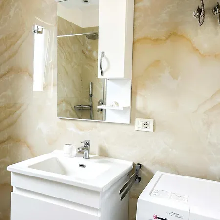 Korabi Luk 695 Apartment Durres