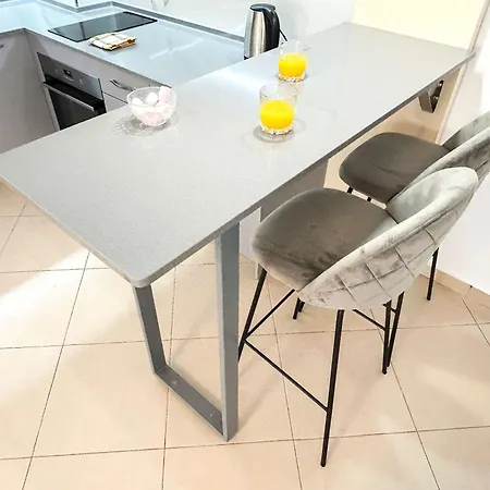 Apartment Korabi Luk 695