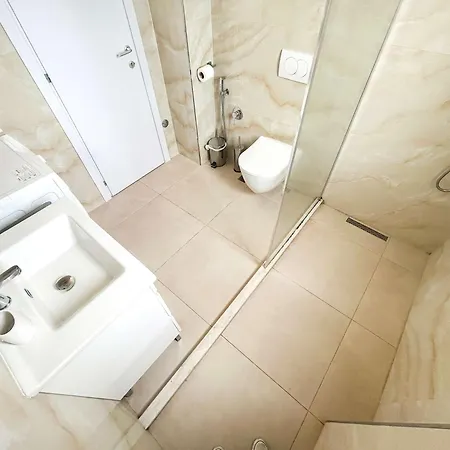 Korabi Luk 695 아파트 Durrës
