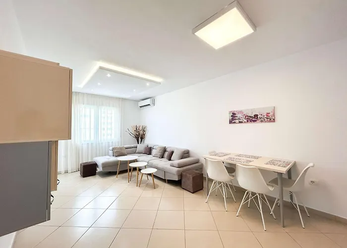 Apartment Korabi Luk 695