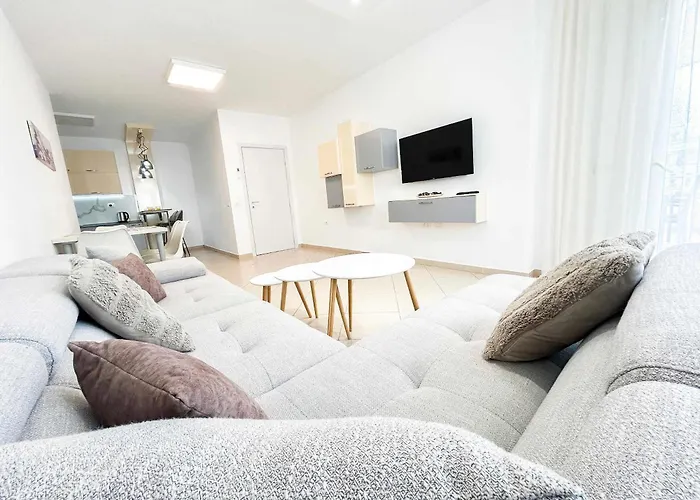 Korabi Luk 695 Apartment Durres