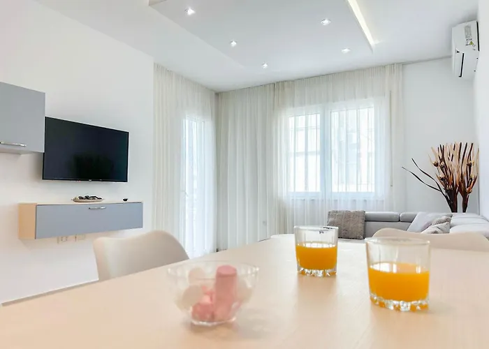 Korabi Luk 695 Apartment Durres