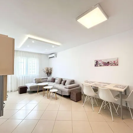 Appartamento Korabi Luk 695