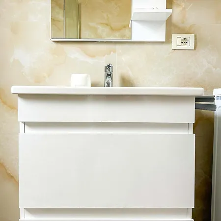 Korabi Luk 695 Apartment *