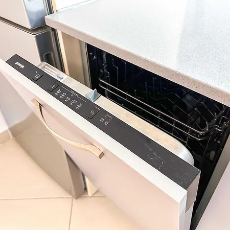 Korabi Luk 695