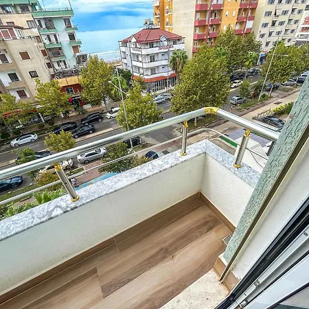 Korabi Luk 695 Appartamento