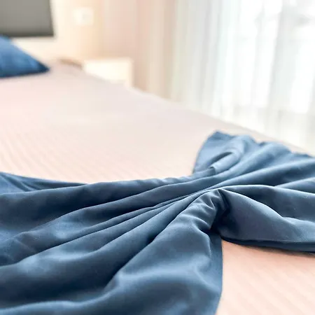 Korabi Luk 695 * Durrës