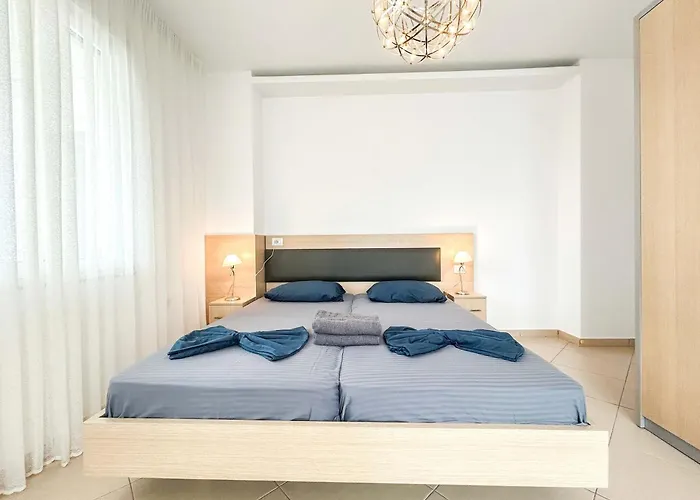 Korabi Luk 695 Durrës