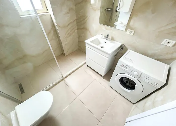 Korabi Luk 695 Appartement