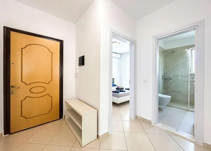 Korabi Luk 695 * Durrës